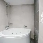 Hotel Qbic Larnaca