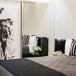 Qbic Hotel 4*