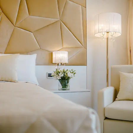 Hotel Qbic