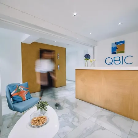 מלון Qbic